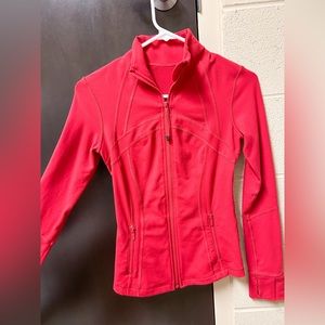 Size 4 Define red lululemon jacket. Only worn a couple of times!
